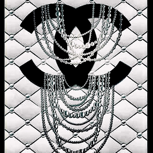 Meet your Posher, Lori - Picture 1 of 1